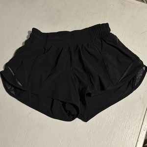 Lululemon black hotty hot shorts